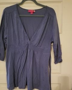 Liz Lange Maternity stretch Top